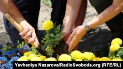 У Запорізькому міському ботанічному саду висадили чорнобривці у формі мапи України