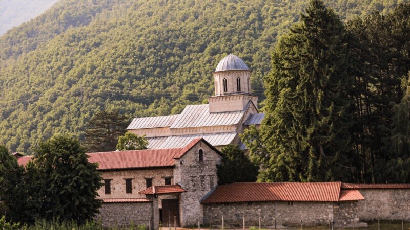 Eparhija raško-prizrenska: Očekujemo da kosovske institucije dozvole upis zemljišta Visokih Dečana