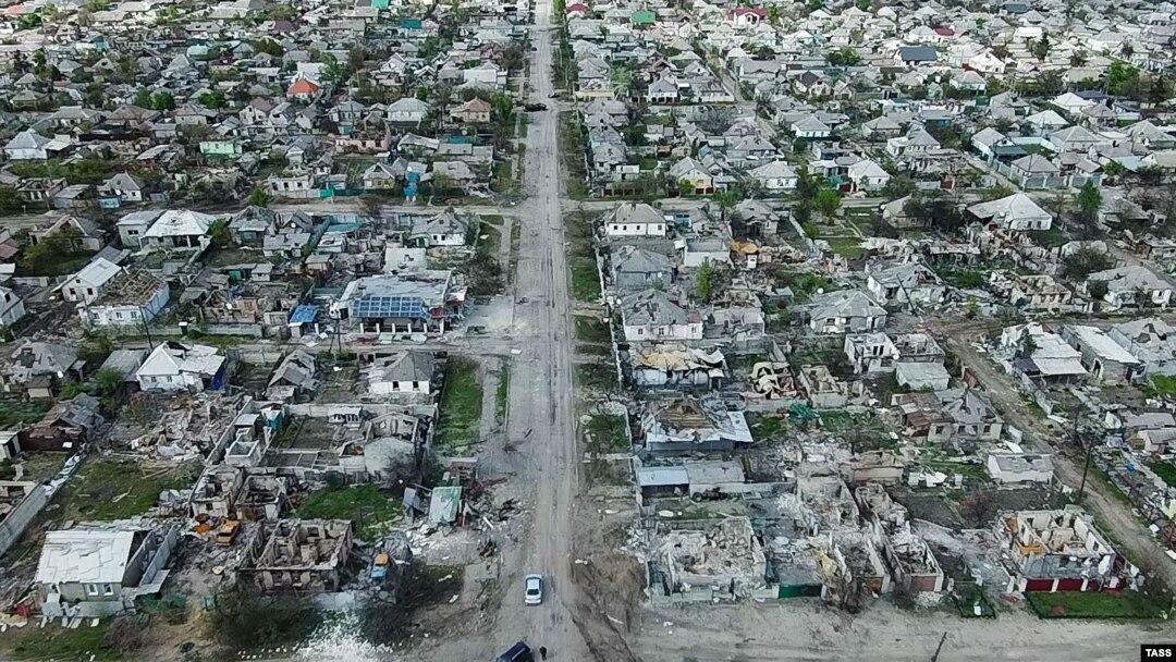  Украинанын талкаланган айылдары. Луганск облусу, Украина.