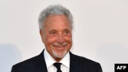  Том Джоунс през 2019 година в Кан. 