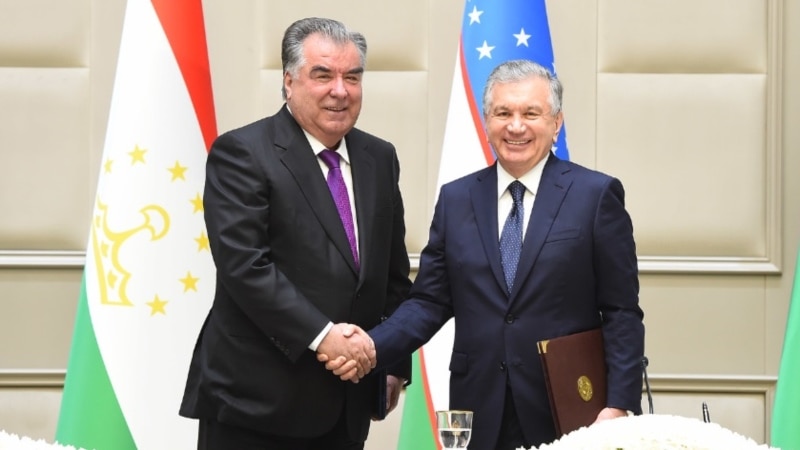 Таджикистан и Узбекистан подписали 28 документов о сотрудничестве 