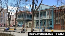 გუდიაშვილის მოედანი