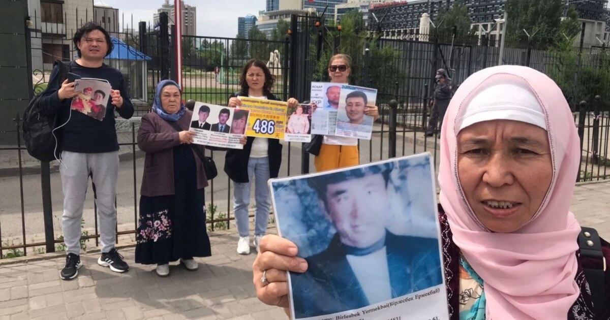 Қоғамдық жерде ашық ауада жыныстық позициялар