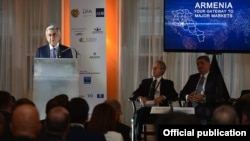 U.S. - Armenian President Serzh Sarkisian addresses an investment forum on Armenia in New York, 10Oct2016.