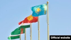 Флаги стран Центральной Азии.