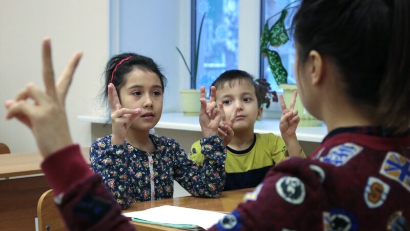 Elevii din Asia Centrală, victime ale represiunii Rusiei împotriva migranților