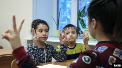 Порно ескі шашты сиськи Ижевскіде лесбиянкамен танысу