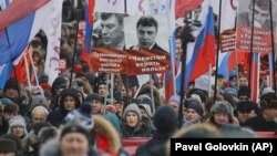 Учасники акції пам’яті російського опозиціонера Бориса Нємцова в Москві, 25 лютого 2018 року 