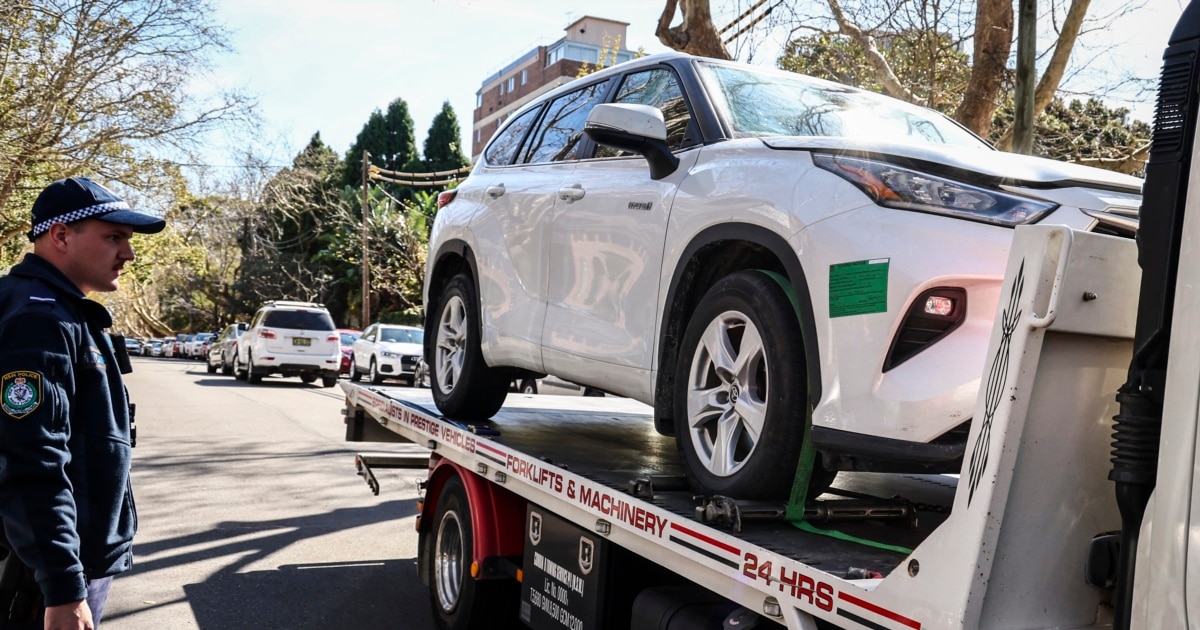 სიდნეიში რუსეთის საკონსულოს ჭიშკარი ავტომობილით შეანგრიეს