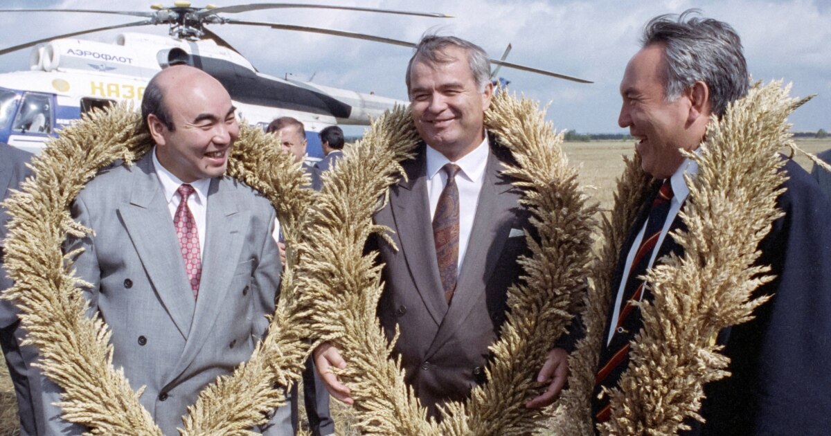 Бір мүйізді жыныс позициясы