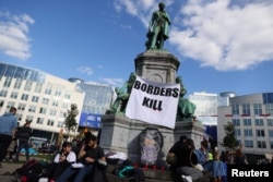 Protest aktivista za ljudska prava ispred Evropskog parlamenta, Brisel, 10. april 2024.