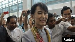 Аун Сан Су Чжи вирушає до Європи, 13 червня 2012 року