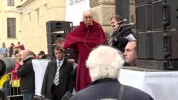 Dalai Lama Cheered By Czechs