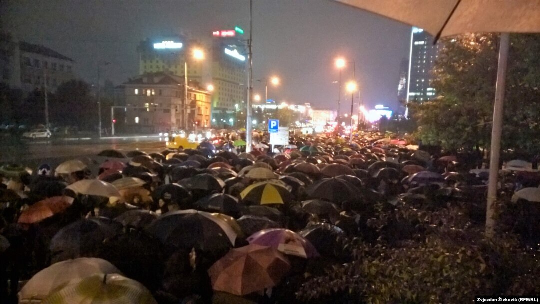 Protest u Sarajevu: Građani poručili 'Ko je sljedeći'