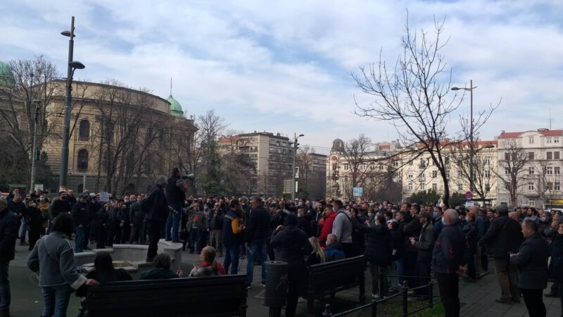 Protest u Beogradu: Radnici 'Pošte' traže veće plate