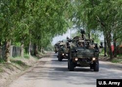 Подразделения НАТО следуют через Сувалкский коридор