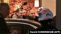 Очільник переговорної групи від України Рустем Умеров (праворуч) під час нового раунду переговорів з Росією за посередництва США про завершення війни. Женева, Швейцарія. 17 лютого 2026 року