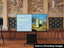 Anunț din interiorul Muzeului Drents din Olanda care prezintă expoziția „Dacia! Kingdom of Gold and Silver”. Peste 77.000 de oameni au văzut exponatele.