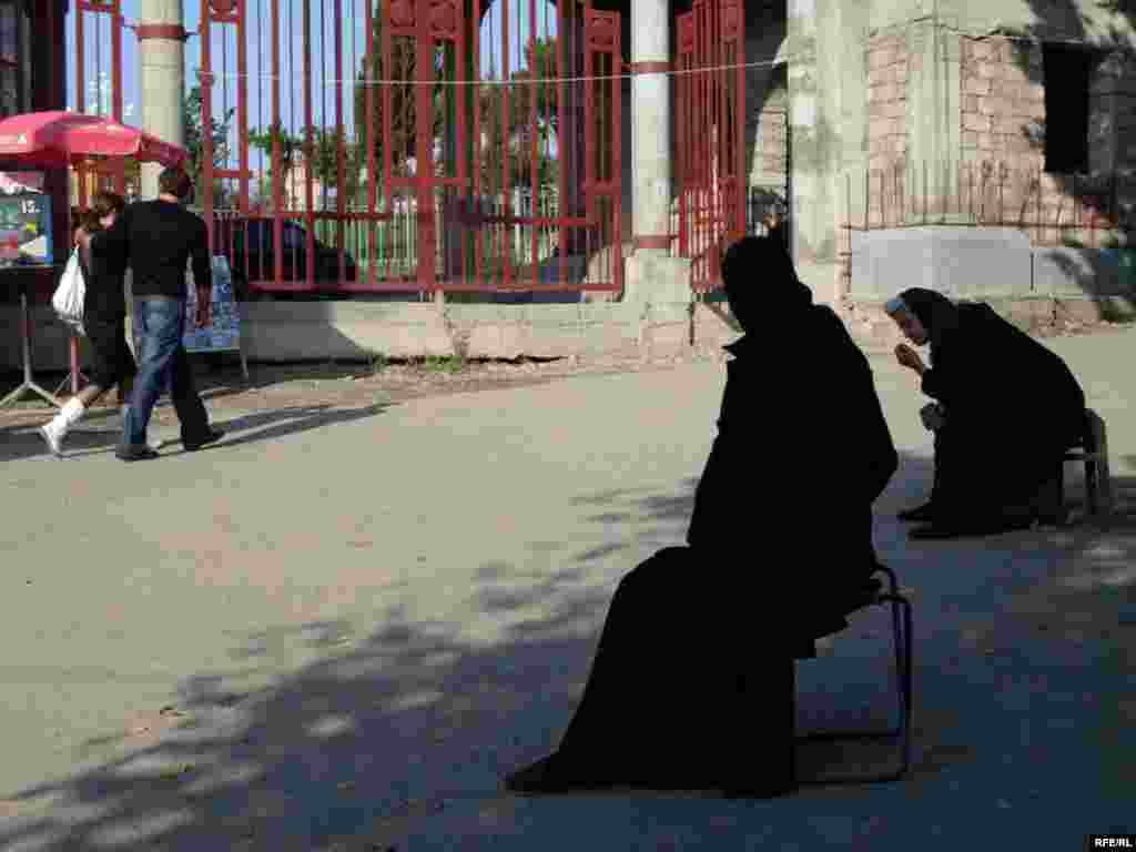 Georgia - Life in Tbilisi's Havlabar district #20