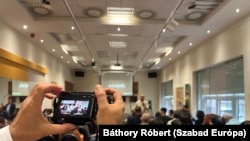 Csaknem hatvan roma szervezet képviselője és aktivistája írta alá a deklarációt.