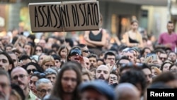 Imagine de la mitingul de protest de luni, de la Bologna.