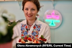 Катерина Галушко у кафе-кондитерській, Намюр, Бельгія, 6 березня 2026 року