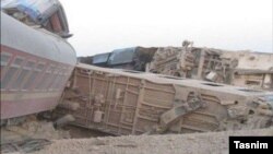 Возот кој излетал од шините во иранскиот град Табас