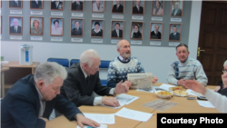 Обсуждение независимой газеты "ТАНГЫР" на Совете старейшин Удмуртии. Апрель 2016 года.