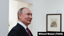 Президент Росії Володимир Путін у музеї письменника Федора Достоєвського, 11 листопада 2021 року