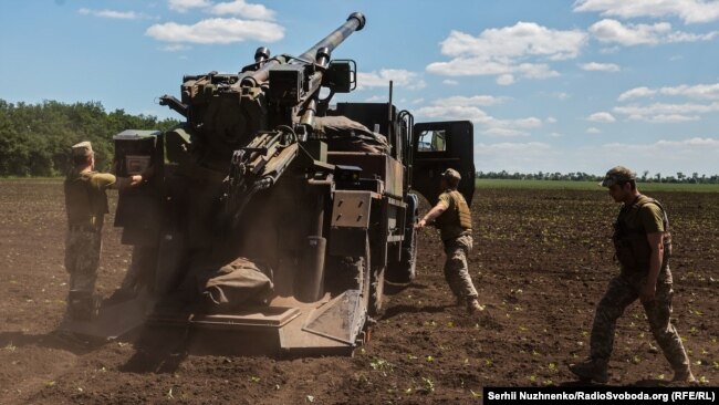Українські артилеристи на бойовій позиції