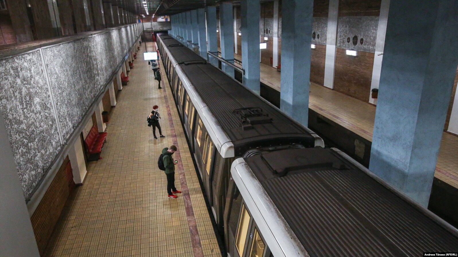 Metrorex va avea șefi noi în Consiliul de Administrație, selectați pe criteriile asumate prin PNRR. Unii dintre ei sunt oameni care au avut mereu funcții publice, iar parcursul lor profesional s-a confundat cu al unor politicieni. Stația de metrou Petrache Poenaru. 