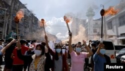 Protesti žena protiv vojne hunte u Mjanmaru, Jangon, 14. jul 2021.