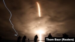 Lansarea unei rachete Falcon 9, Florida, 10 noiembrie, 2021.