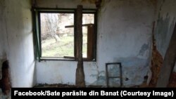 Lipsa de locuri de muncă din satele care nu sunt specializate în agricultură a făcut ca populația să plece în străinătate sau să se mute în municipiile dezvoltate din apropiere.