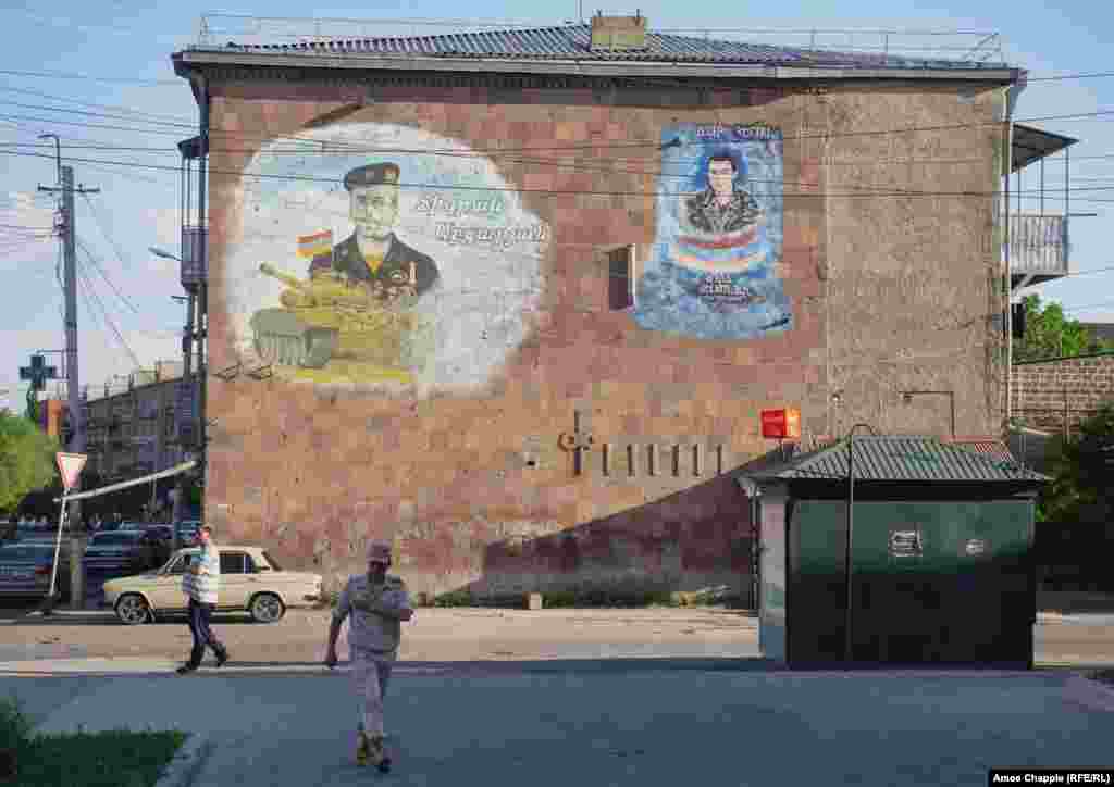 Murals in central Gyumri to fallen soldiers, including to a tank operator who is declared an &quot;immortal hero.&quot;&nbsp;