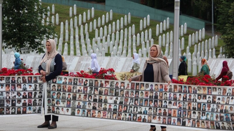 Mirni protest majki Srebrenice prvi put u Memorijalnom centru Potočari