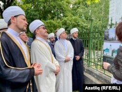 Равиль Гайнутдин на церемонии открытия памятника Сююмбике в Касимове. 10 июня 2022 года