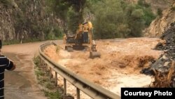 Одрон на патот Росоман-Прилеп кај месноста „Трите ленти“