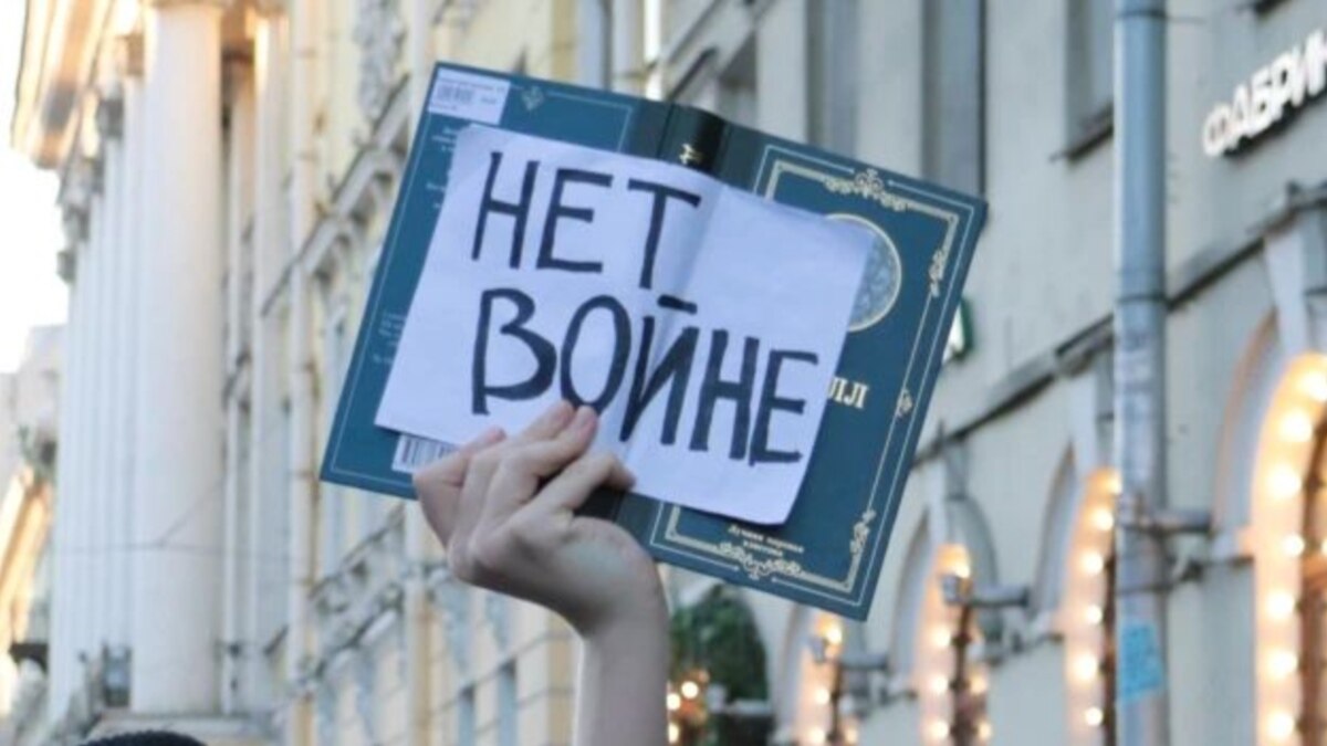 В России предпринимателю запросили шесть лет колонии за антивоенные ценники