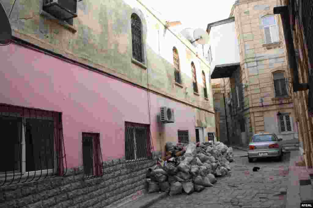 İçərişəhərin iç üzü #8