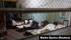 Severodonețk: civili adăpostiți în uzina chimica Azot, care ar urma să fie evacuați miercuri, 15 iunie, prin coridorul umanitar oferit de Rusia, Ucraina, 13 iunie 2022.