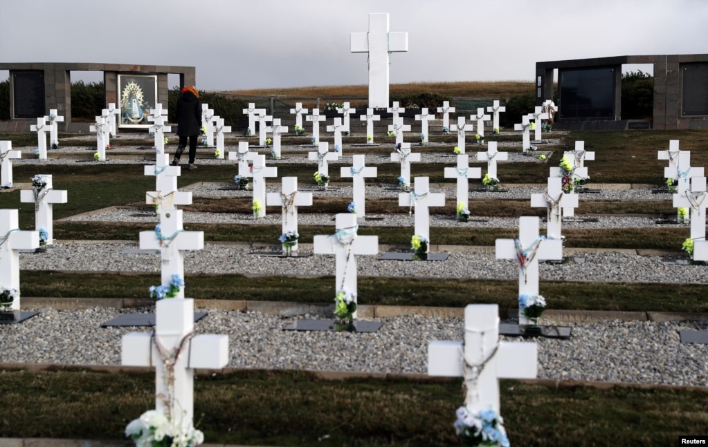 Кладовище, де поховані аргентинські солдати, які загинули під час Фолклендської війни, на Фолклендських островах, 16 травня 2018 року