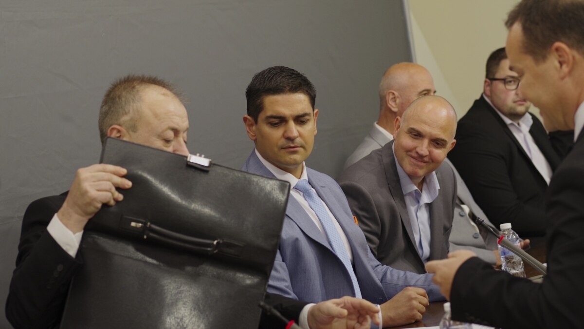 Сред тях има адвокат, охранител, бивш ръководител в МВР. Някои