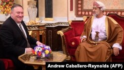 Sekretari amerikan i Shtetit, Mike Pompeo në takim me Sulltanin e Omanit, Haitham bin Tariq. 