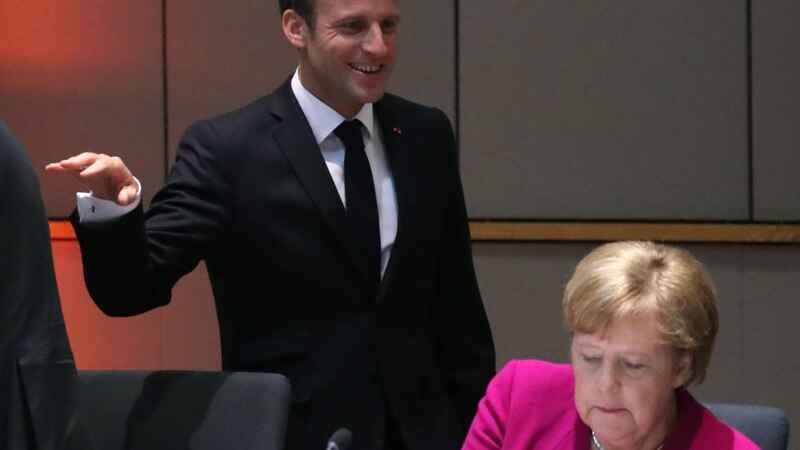 Средбата на Меркел и Макрон е закажана во 19 часот 