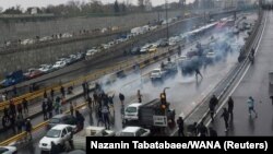 نمایی از اعتراضات آبان ۹۸ در تهران