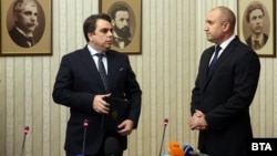 Финансовият министър Асен Васил и президентът Румен Радев