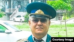 Мамадсултон Мавлоназаров (Мухаммади Султон) до перехода на работу в КГБ был сотрудником молодежной газеты "Комсомоли Точикистон" ("Комсомолец Таджикистана")