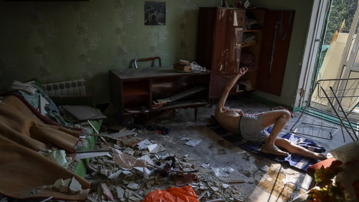 The Week In Russia: Blood And Bluster In Ukraine - Vimarsana News