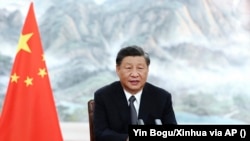 Kineski predsjednik Si Đinping govori tokom ceremonije otvaranja samita BRICS-a 22. juna, gdje je osudio sankcije Zapada.